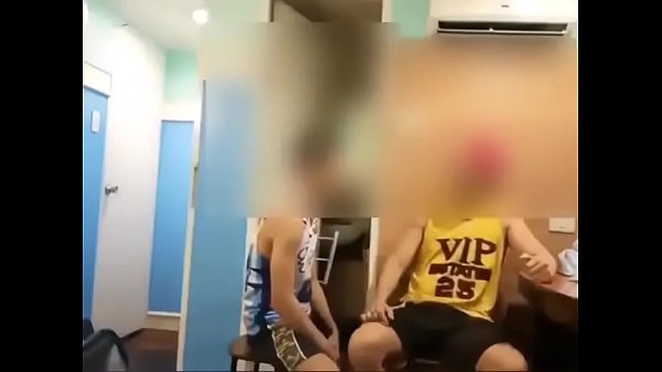 Straight college dude gets seduced and sucked by gay dude